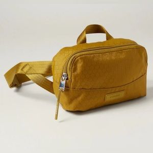 Athleta Excursion Crossbody Belt Bag Palo Verde -NWT